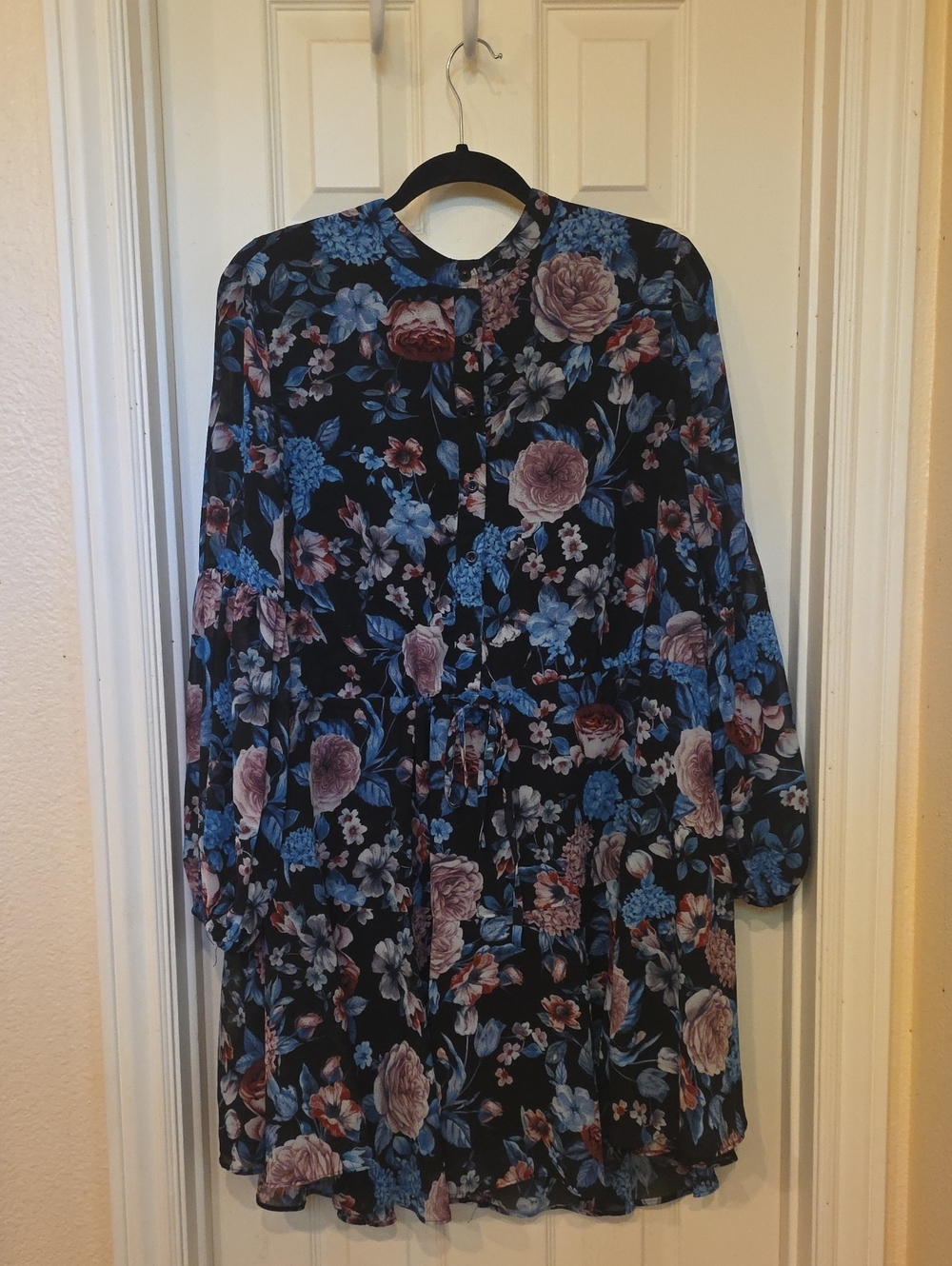 Long Sleeve Floral Tie-Front Dress - Black Floral